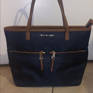 Michael Kors Large pocket tote
